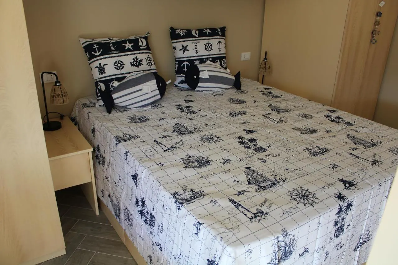 Cefalu Seaside Suite 0*,  Italie